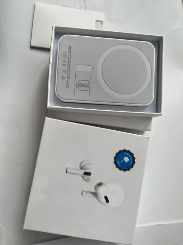 AirPods Pro 2nd Generation (White) 1 Year warranty 26900/ mrp serial no verified - Image 5